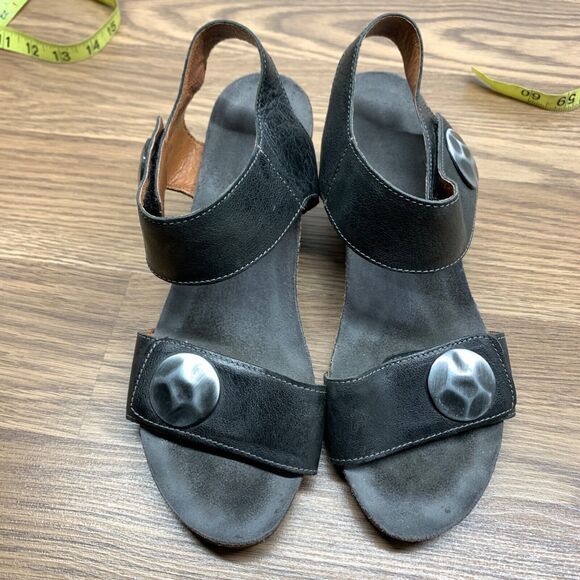 Taos Carousel 2 Floral Sandals Black Metallic Silver 38 USA 7 - 7.5 Wedge Sadals - Picture 13 of 13